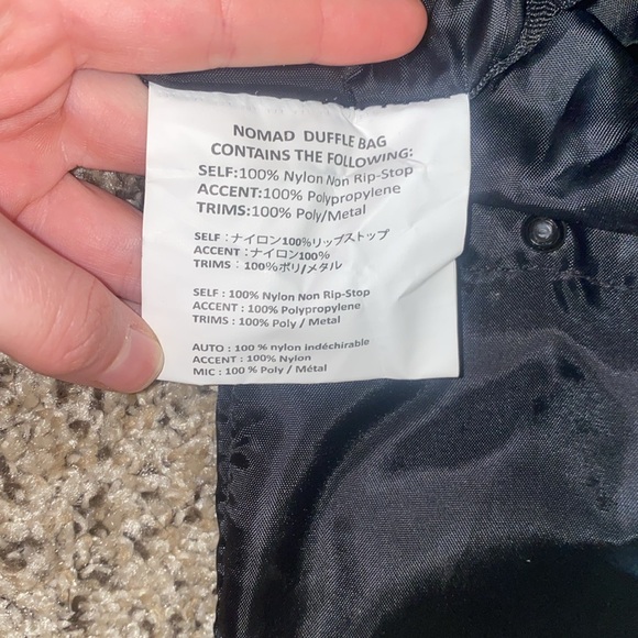 🎀NWT Black compact-able duffel bag! - Picture 10 of 11